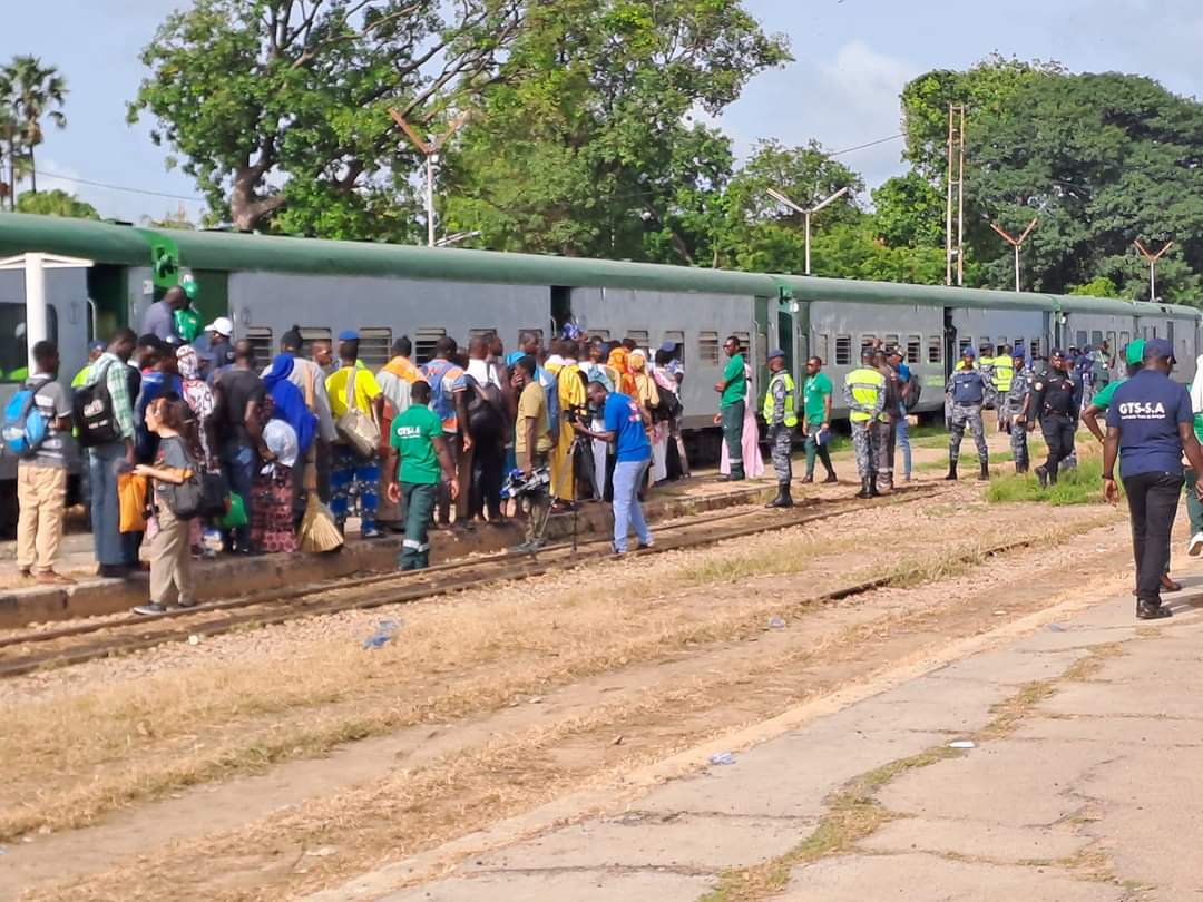 LE TRAIN A SIFFLÉ CE VENDREDI À LA GARE DE TOUBA