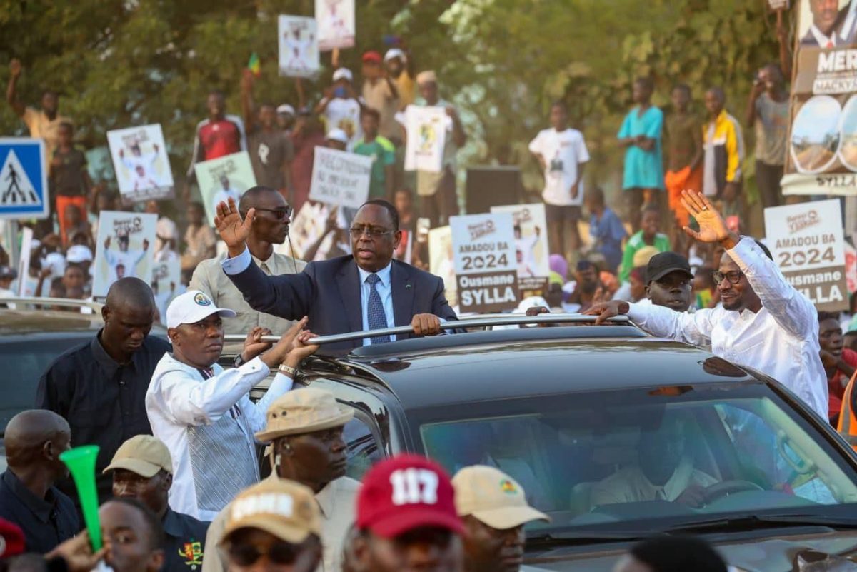 MACKY SALL ACCUEILLI DANS UNE LIESSE POPULAIRE A KEDOUGOU