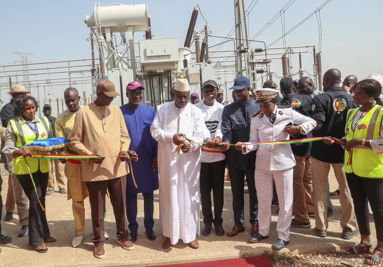 MACKY SALL A INAUGURE LE NOUVEAU CENTRAL ELECTRIQUE DE FATICK