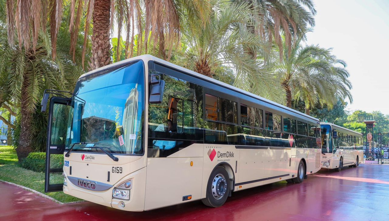 LE PRESIDENT MACKY SALL RECEPTIONNE 370 NOUVEAUX BUS DDD