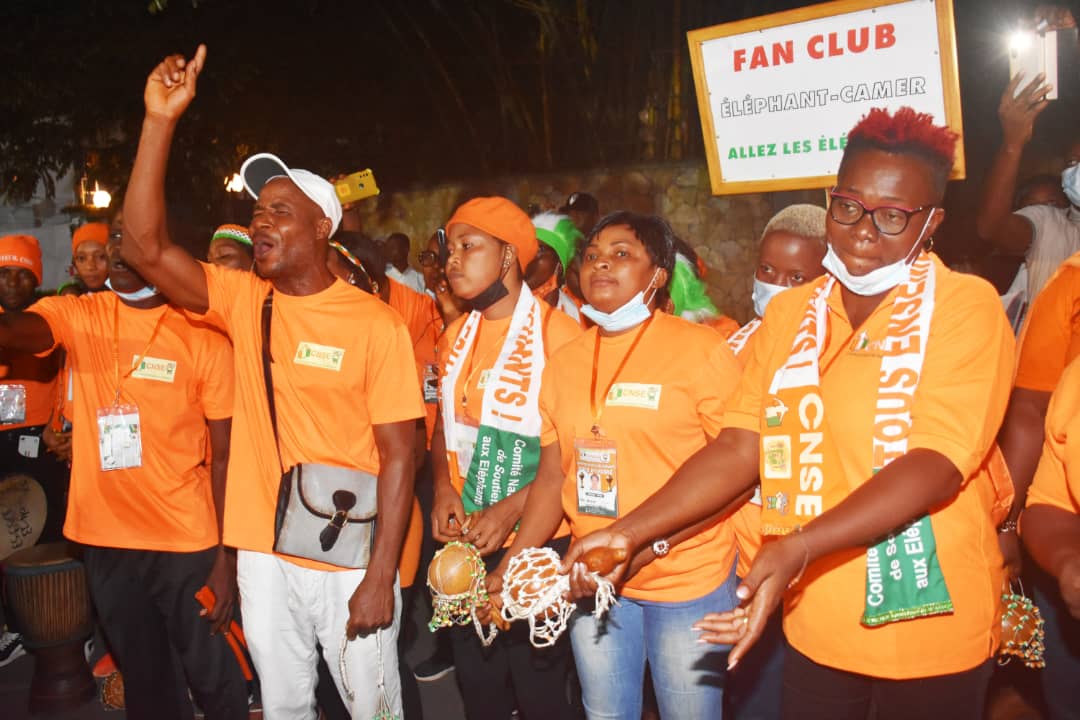 CAN 2023 | LES SUPPORTERS IVOIRIENS EN LIESSE A YAMOUSSOUKRO APRES LA QUALIFICATION EN HUITIEMES