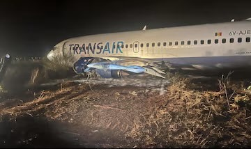 SORTIE DE PISTE D’UN AERONEF DE TRANSAIR A L’AIBD | 10 BLESSES DONT UN PILOTE