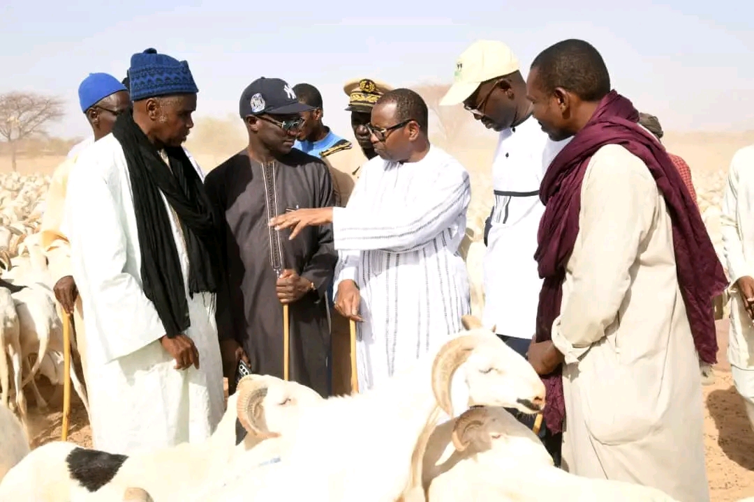 LE MINISTRE DE L’AGRICULTURE, DE LA SOUVERAINETE ALIMENTAIRE ET DE L’ÉLEVAGE EN VISITE À MÉDINA DIATBE EN VUE DE LA FÊTE DE TABASKI