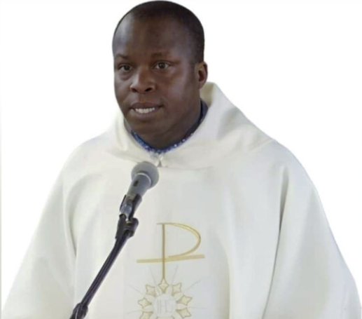 Mgr JEAN BAPTISTE VALTER MANGA NOMMÉ ÉVÊQUE DE ZIGUINCHOR