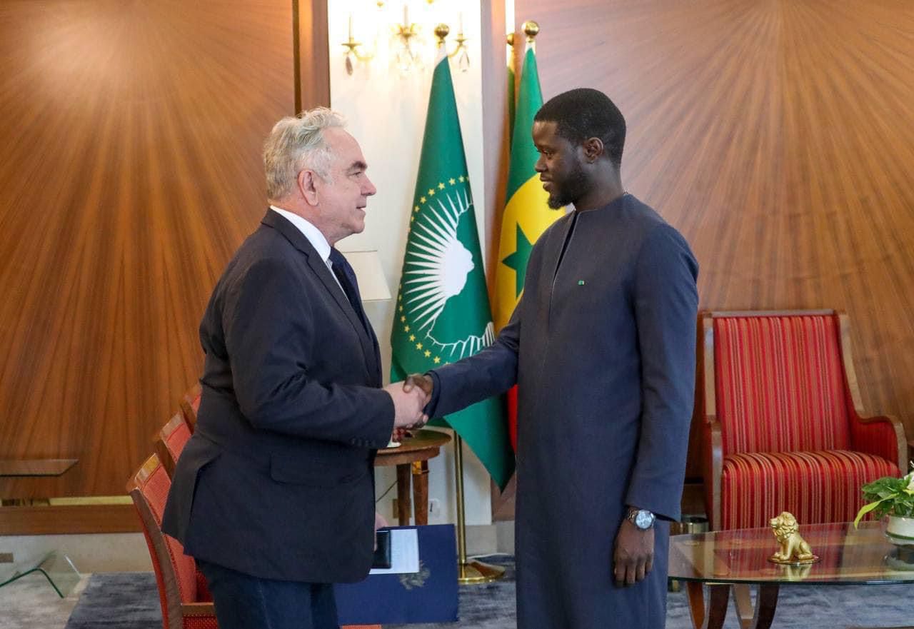 VISITE DE KURT CAMPBELL À DAKAR | RENFORCEMENT DE LA COOPÉRATION ET PROJETS D’INVESTISSEMENT ENTRE LE SÉNÉGAL ET LES ÉTATS-UNIS