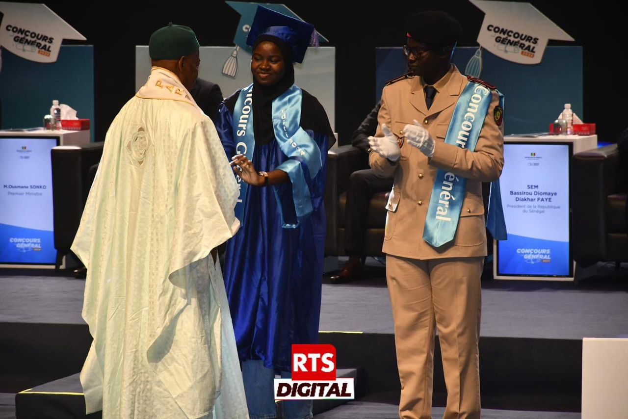 CONCOURS GÉNÉRAL 2024 ­­| PORTRAIT ZEÏNAB DIENNE SAMBE, MEILLEURE ÉLÈVE DES CLASSES DE PREMIÈRES