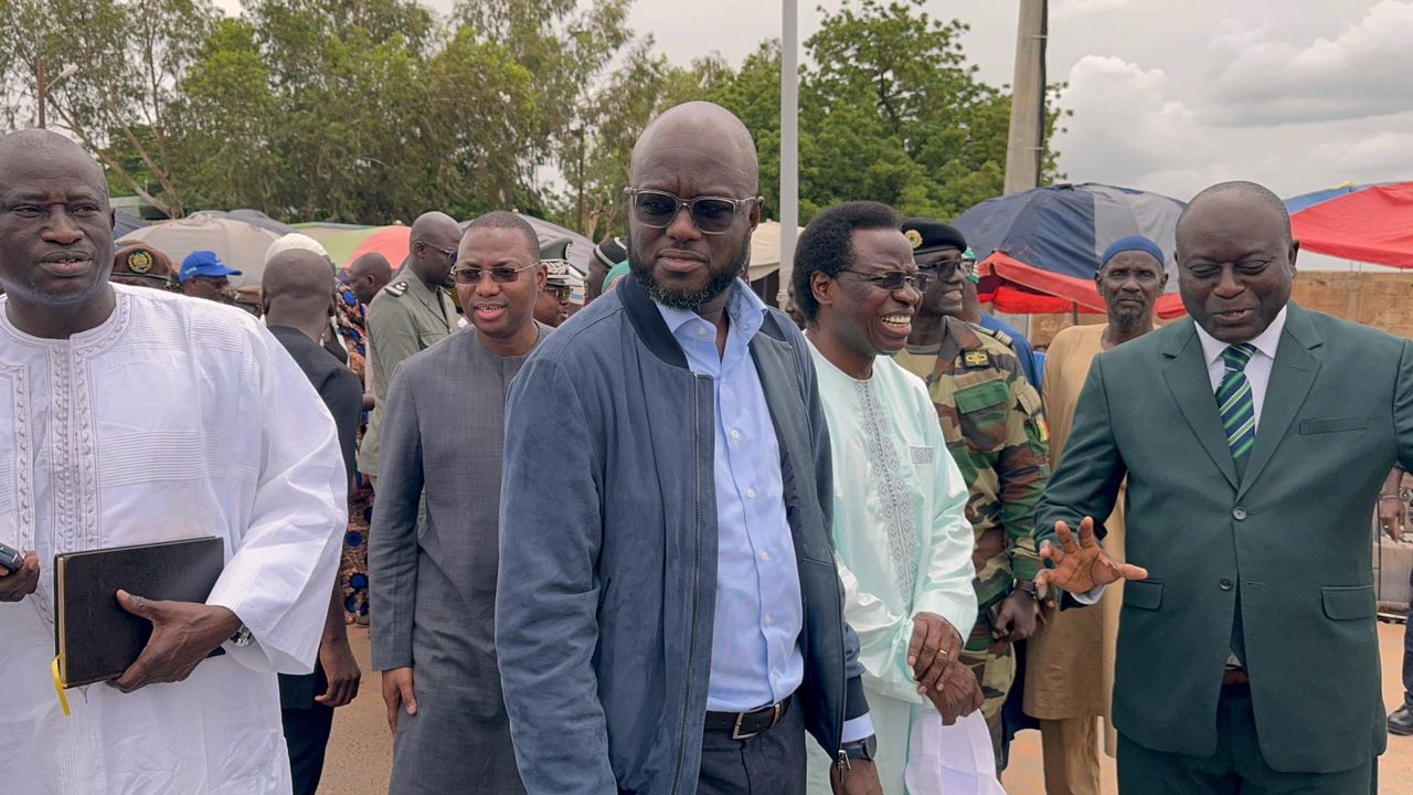 BLOCAGE DES CAMIONS SÉNÉGALAIS À LA FRONTIÈRE GAMBIENNE | LE TRAFIC REPREND APRÈS PLUSIEURS ACCORDS ENTRE LE SÉNÉGAL ET LA GAMBIE