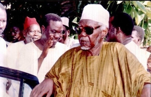 EL HADJI ABDOUL AZIZ SY « DABAKH » | UNE VIE CONSACRÉE AU SERVICE DE L’ISLAM, DE LA PAIX ET DU DIALOGUE INTERRELIGIEUX