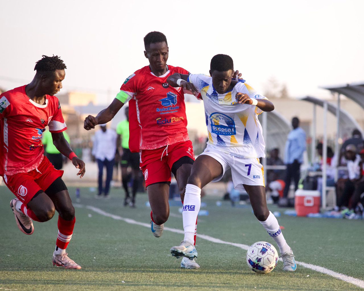 CHAMPIONNAT NATIONAL : LA SIXIÈME JOURNÉE PROMET DES DUELS PASSIONNANTS EN LIGUE 1 ET LIGUE 2