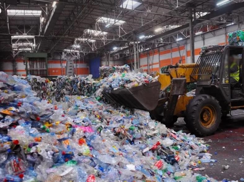 SAINT-LOUIS | LANCEMENT DE LA PREMIÈRE MICRO-USINE DE RECYCLAGE PLASTIQUE À GANDON