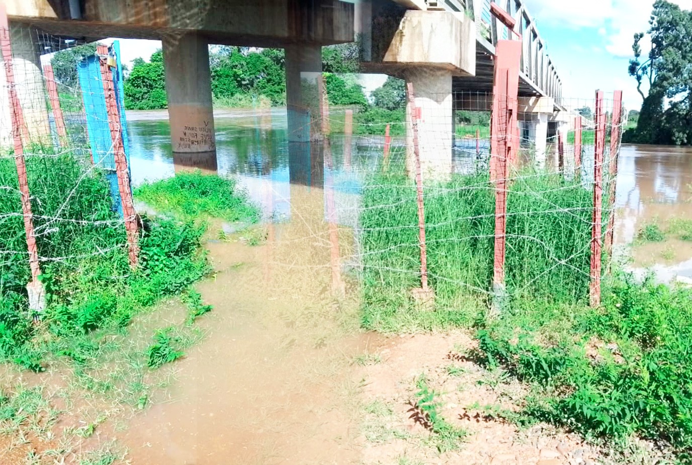 FLEUVE GAMBIE : ALERTE AU DÉBORDEMENT DANS LES RÉGIONS DE KÉDOUGOU ET TAMBACOUNDA
