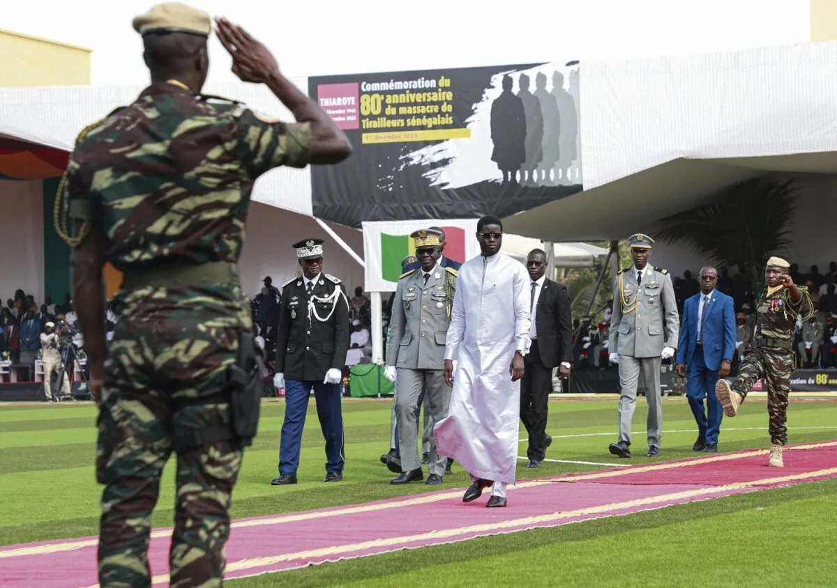 LE SÉNÉGAL REDONNE VOIX À LA MÉMOIRE OUBLIÉE DU MASSACRE DE THIAROYE